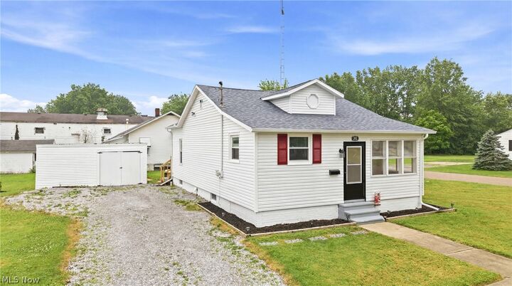 Property Photo: 355 N 12th Street OH 44672