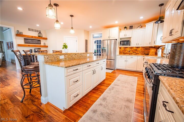 Property Photo:  3318 Hampton Hall  OH 44514 