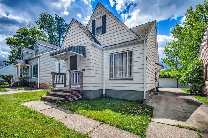 Property Photo:  18204 Edinboro Avenue  OH 44137 