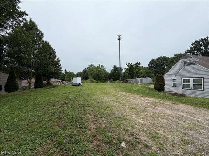 Property Photo: 1564 Niles Cortland Road OH 44484