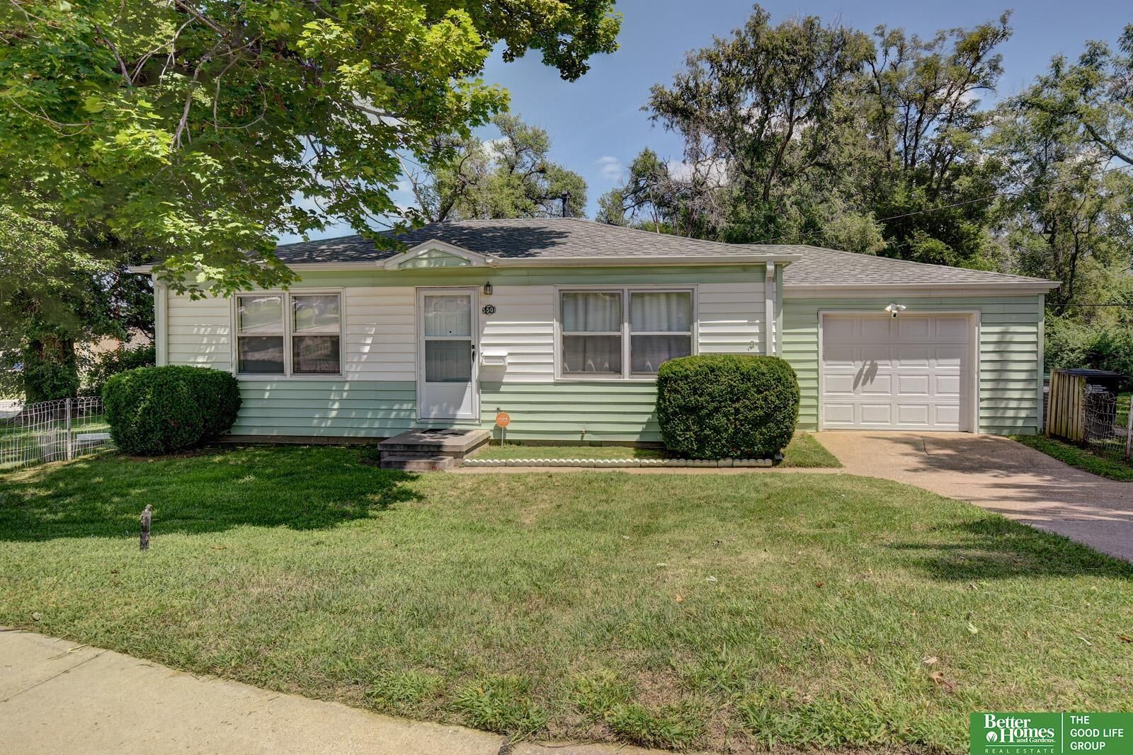 Property Photo:  3501 S 67 Street  NE 68106 