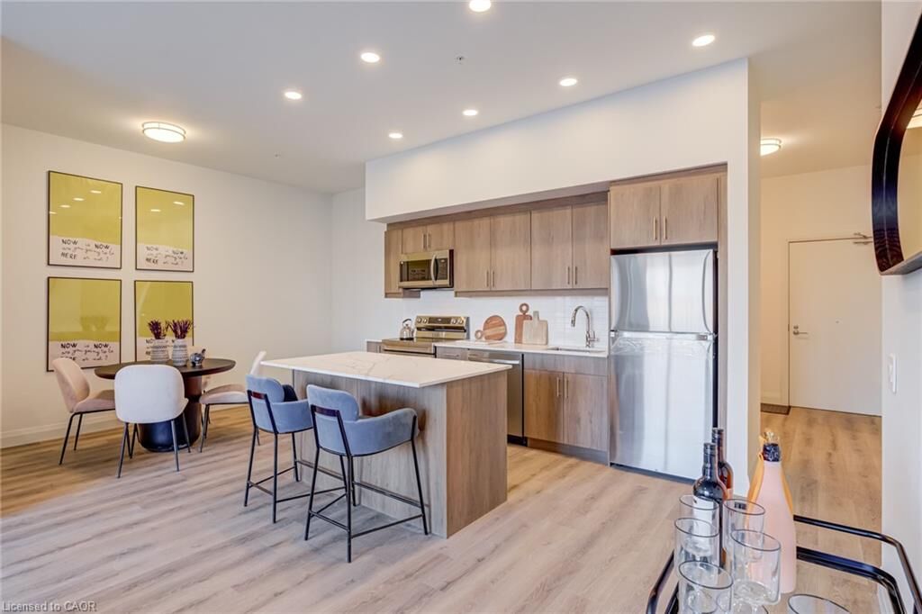 Property Photo:  1333 Weber Street E 111  ON N2A 1C2 