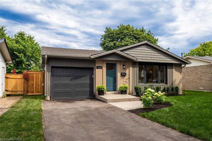 1414 Dewbourne Crescent — photo 1