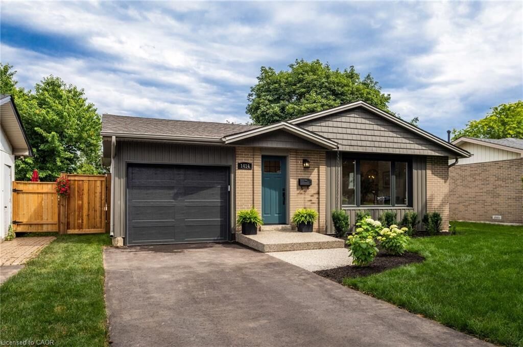 Property Photo: 1414 Dewbourne Crescent ON L7M 1E7