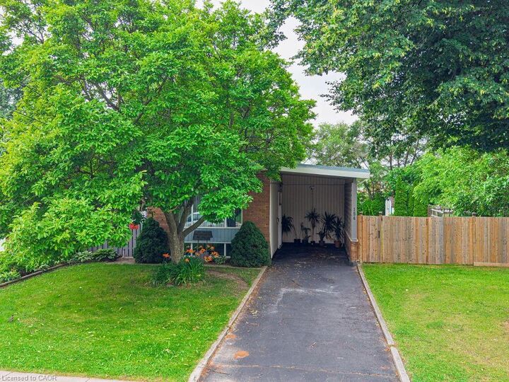 Property Photo:  154 Luscombe Street  ON L9A 2K3 