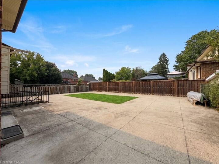 Property Photo: 84 Amherst Drive ON N2P 1C9