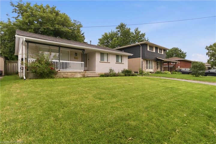 Property Photo:  47 Brier Park Road  ON N3R 3R1 