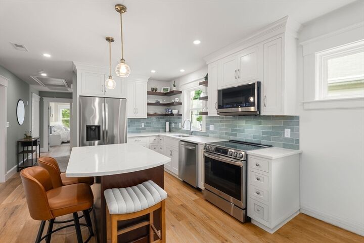 Property Photo:  41-43 Elliot St 2  MA 02062 