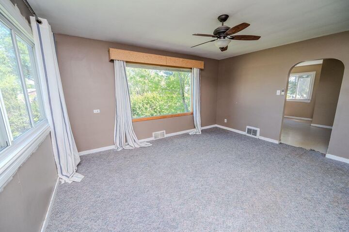 Property Photo: 4241 41 Avenue AB T4N 2Y1