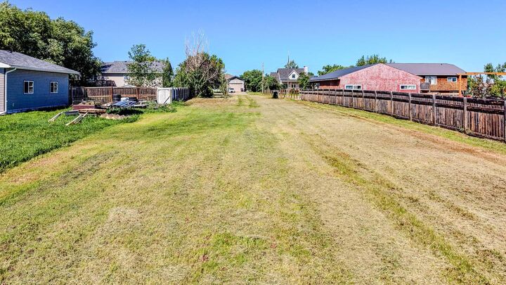 Property Photo: 255 N 300 W AB T0K 2S0