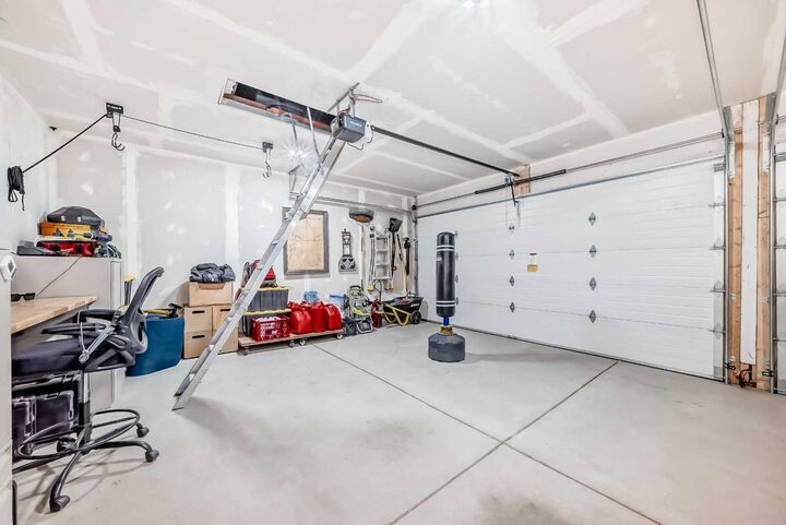 Property Photo:  32 Sugarsnap Way SE  AB T3S 0K4 