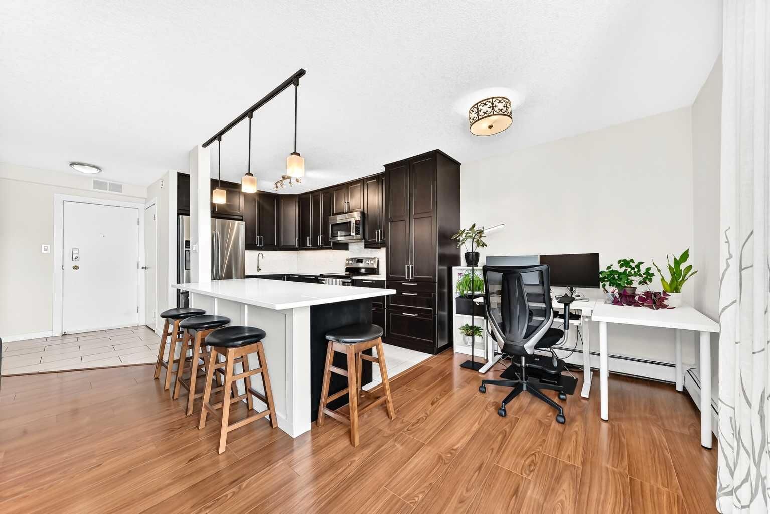 Property Photo:  1330 15 Avenue SW 1106  AB T3C 3N7 