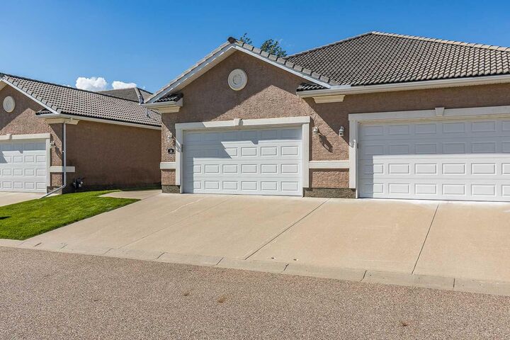 Property Photo: 18 Ranchlands Lane NE AB T1C 2A6
