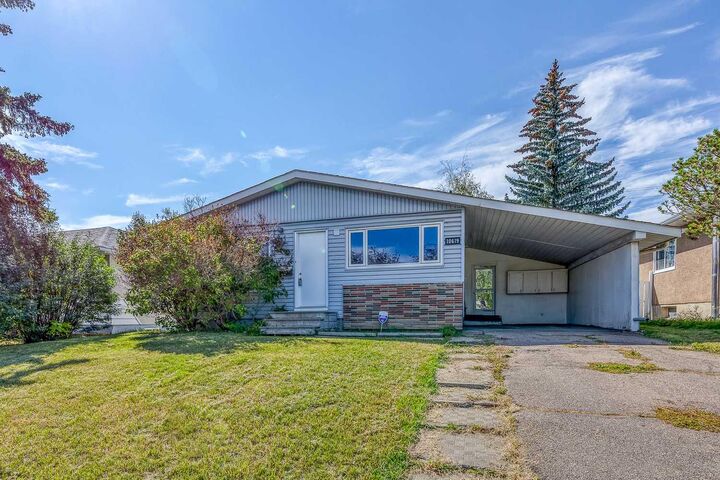 Property Photo: 10619 Elbow Drive SW AB T2W 1G3