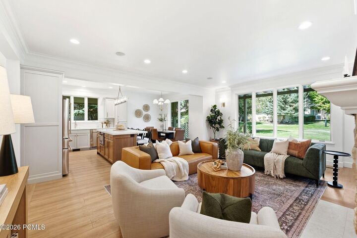 Property Photo: 12 W Village Circle UT 84049