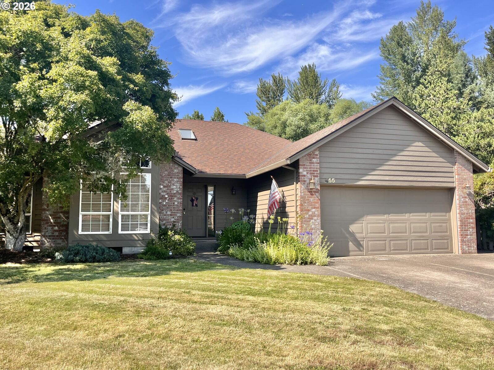 Property Photo: 455 NW Meadowlark Ct OR 97128