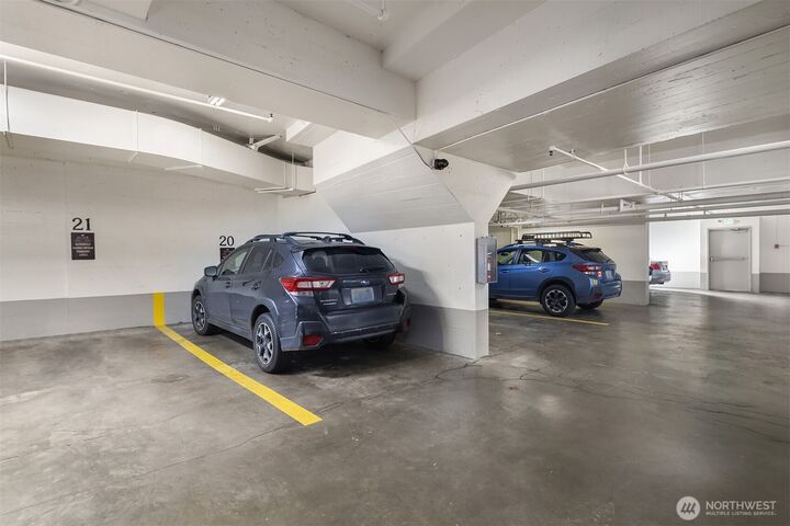 Property Photo:  1105  Spring Street 1112  WA 98104 
