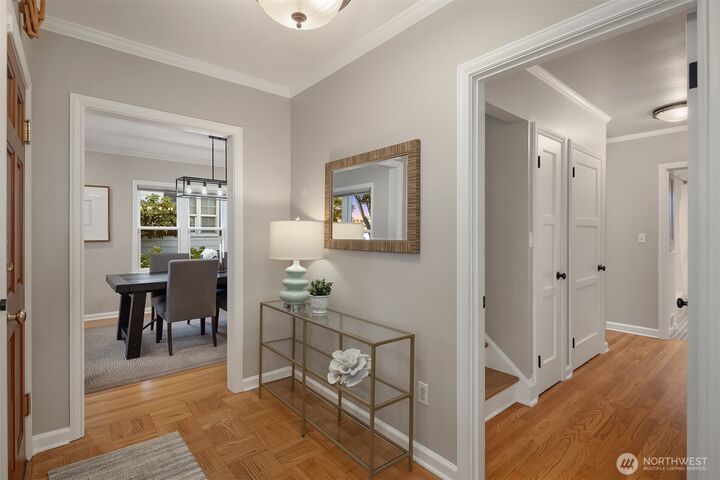 Property Photo: 4720 NE 47th Street WA 98105