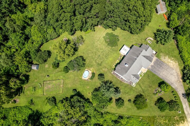 Property Photo: 7423 Cunningham Road IL 61102