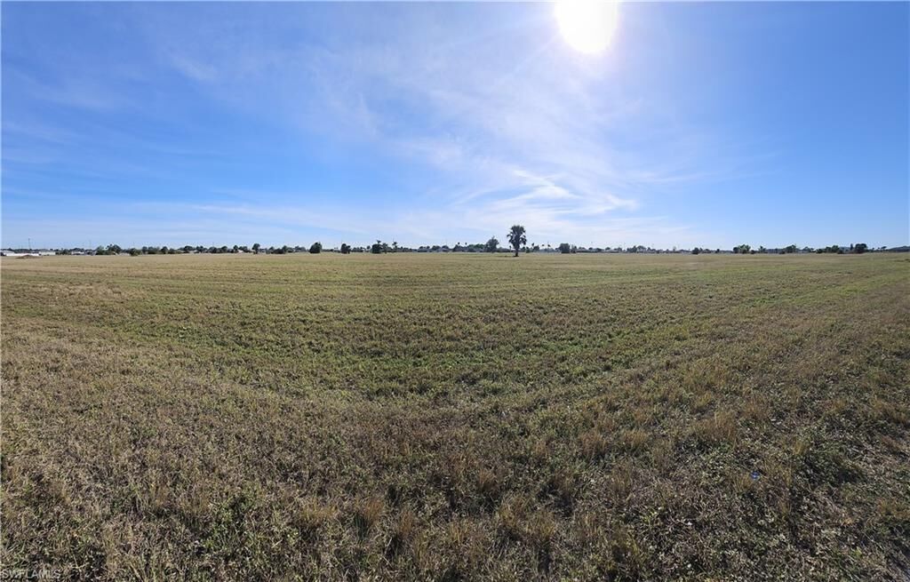 Property Photo: 2016 NE 17th Terrace FL 33909