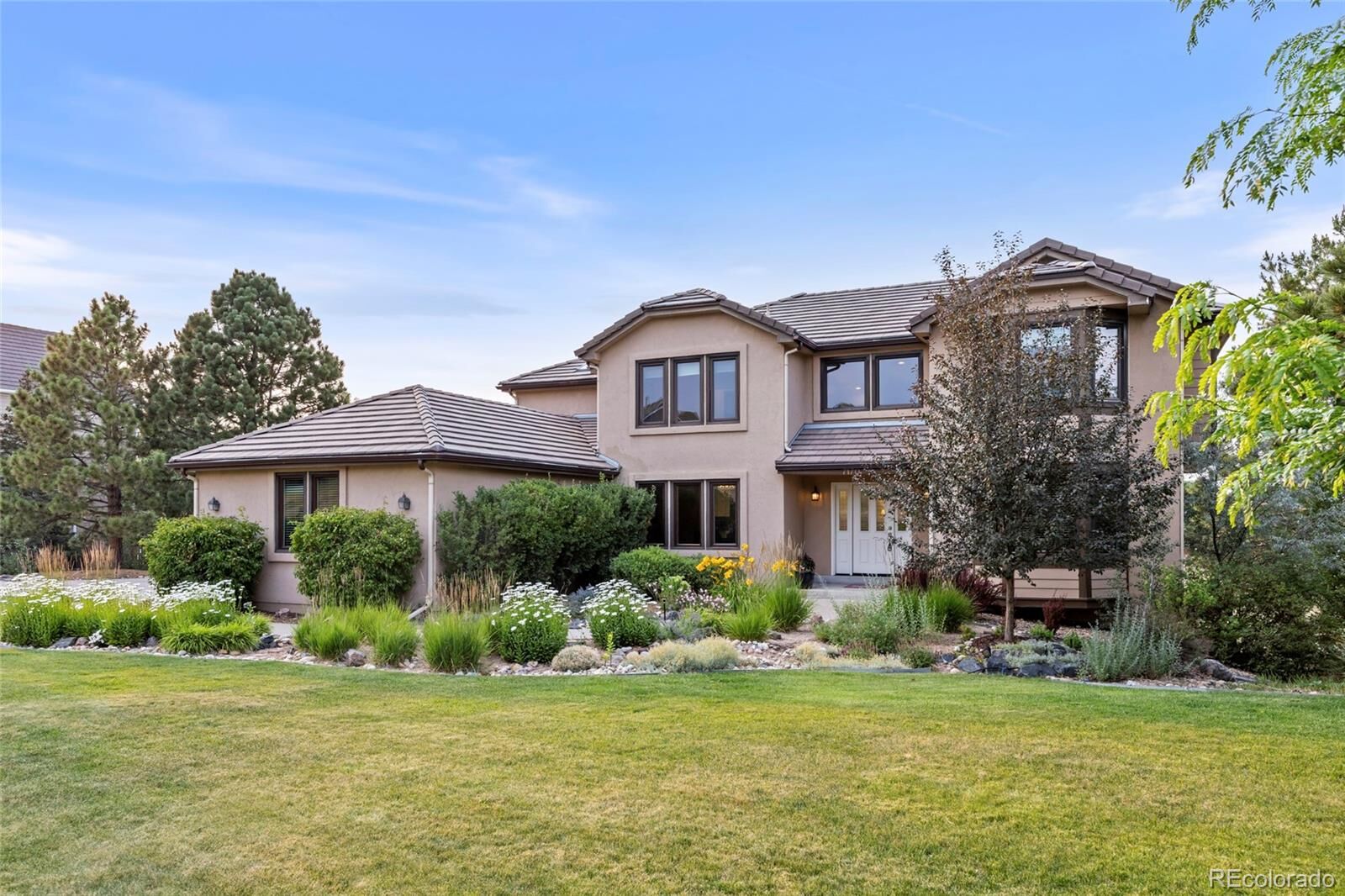 Property Photo:  7170 S Espana Way  CO 80016 