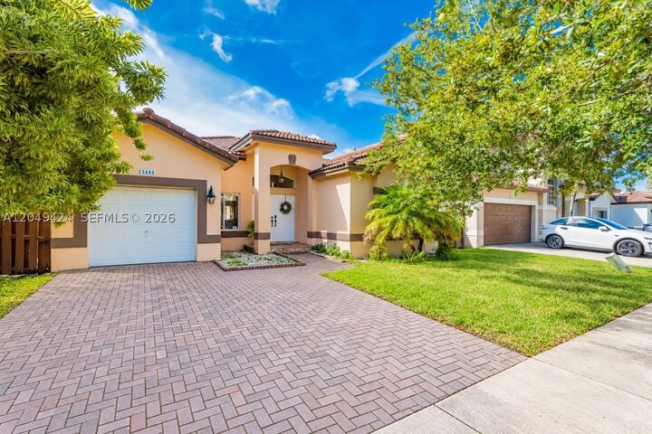 Property Photo: 13444 SW 281st Ter FL 33033