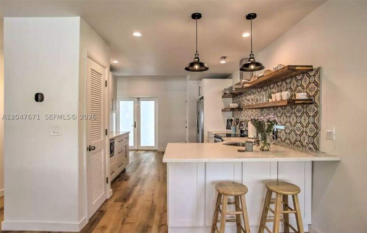 Property Photo:  1108 NE 2nd Ave 0  FL 33304 