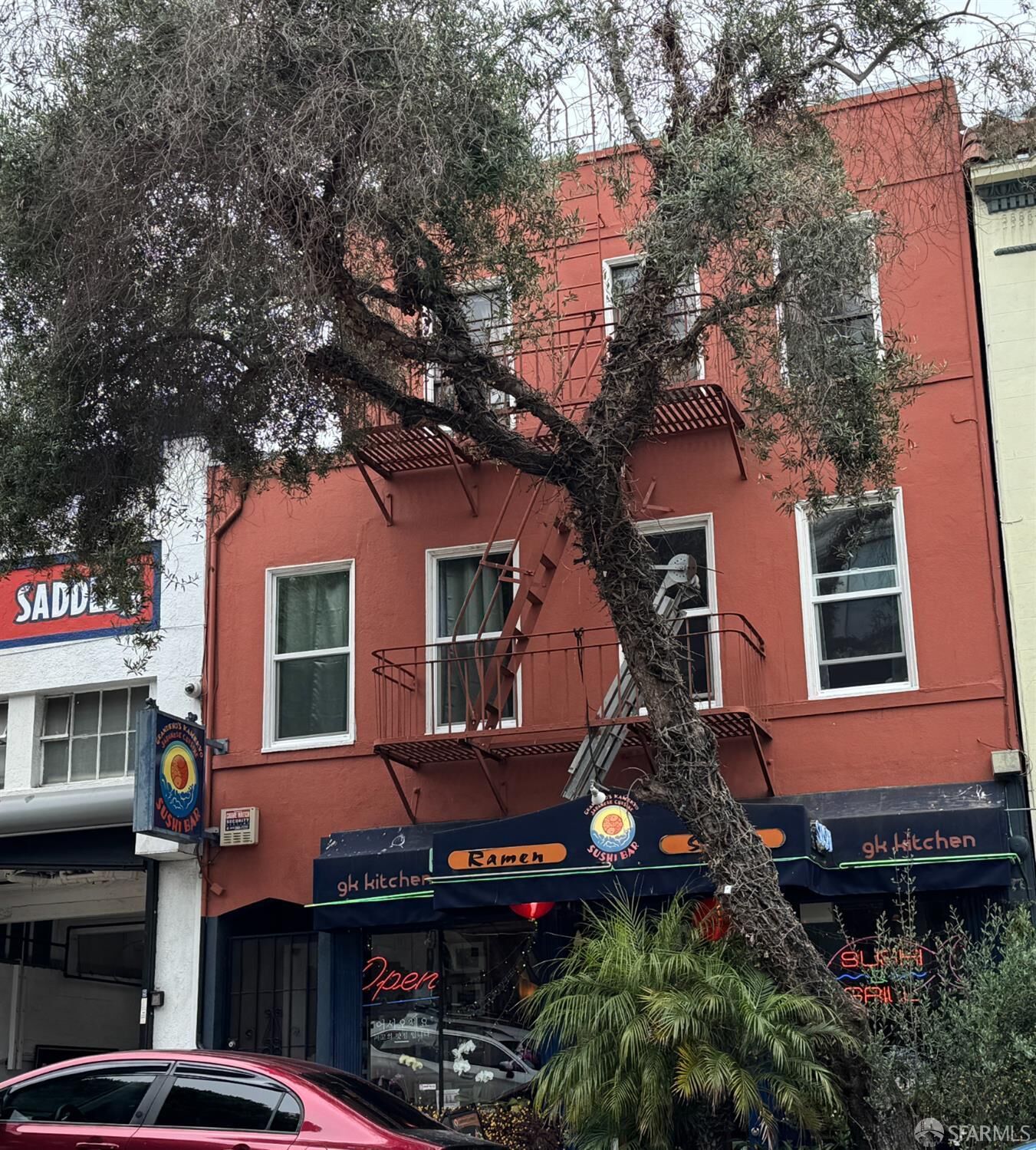 Property Photo:  2719 Hyde Street  CA 94118 