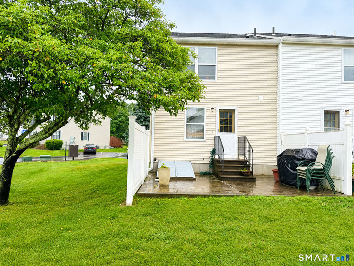 Property Photo: 1 Holly Lane 1 CT 06033