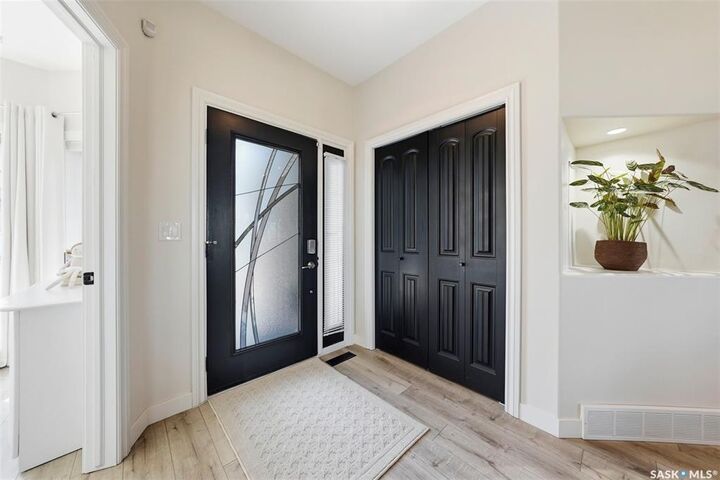 Property Photo:  234 Denham Crescent  SK S7R 1E9 