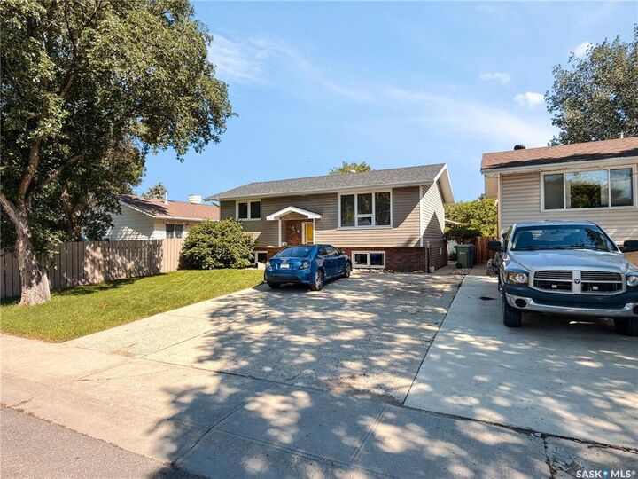 Property Photo: 6 Fulton Drive SK S4X 1E9
