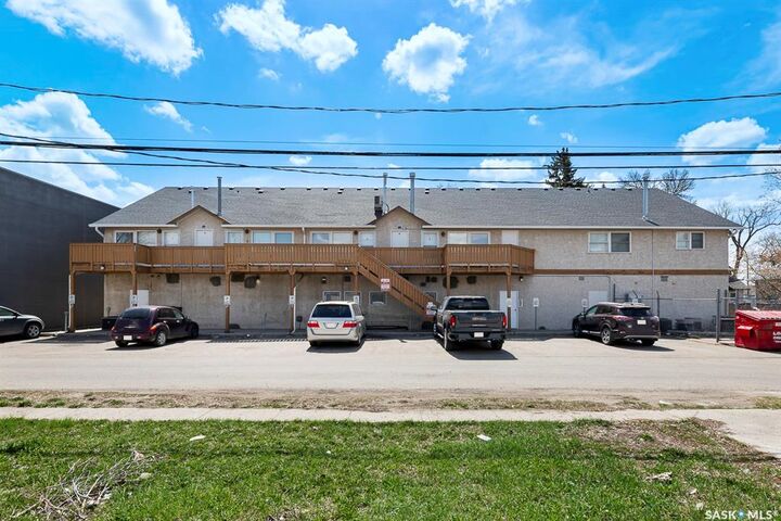 Property Photo: 4008 Dewdney Avenue SK S4T 1A2