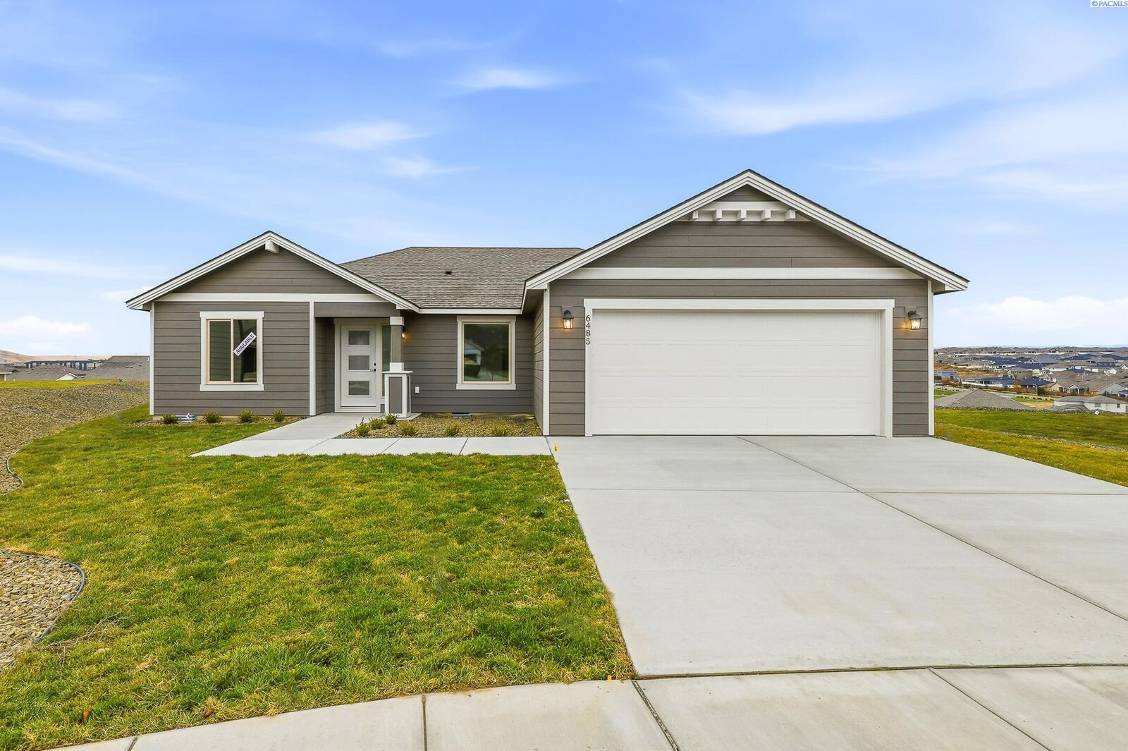 Property Photo:  6485 W 29th Ct  WA 99338 