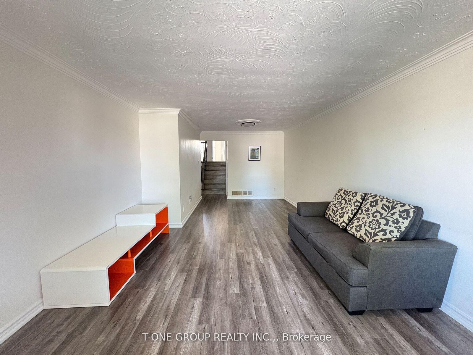 Property Photo:  34 Navaho Drive Upper Fl  ON M2H 2X3 