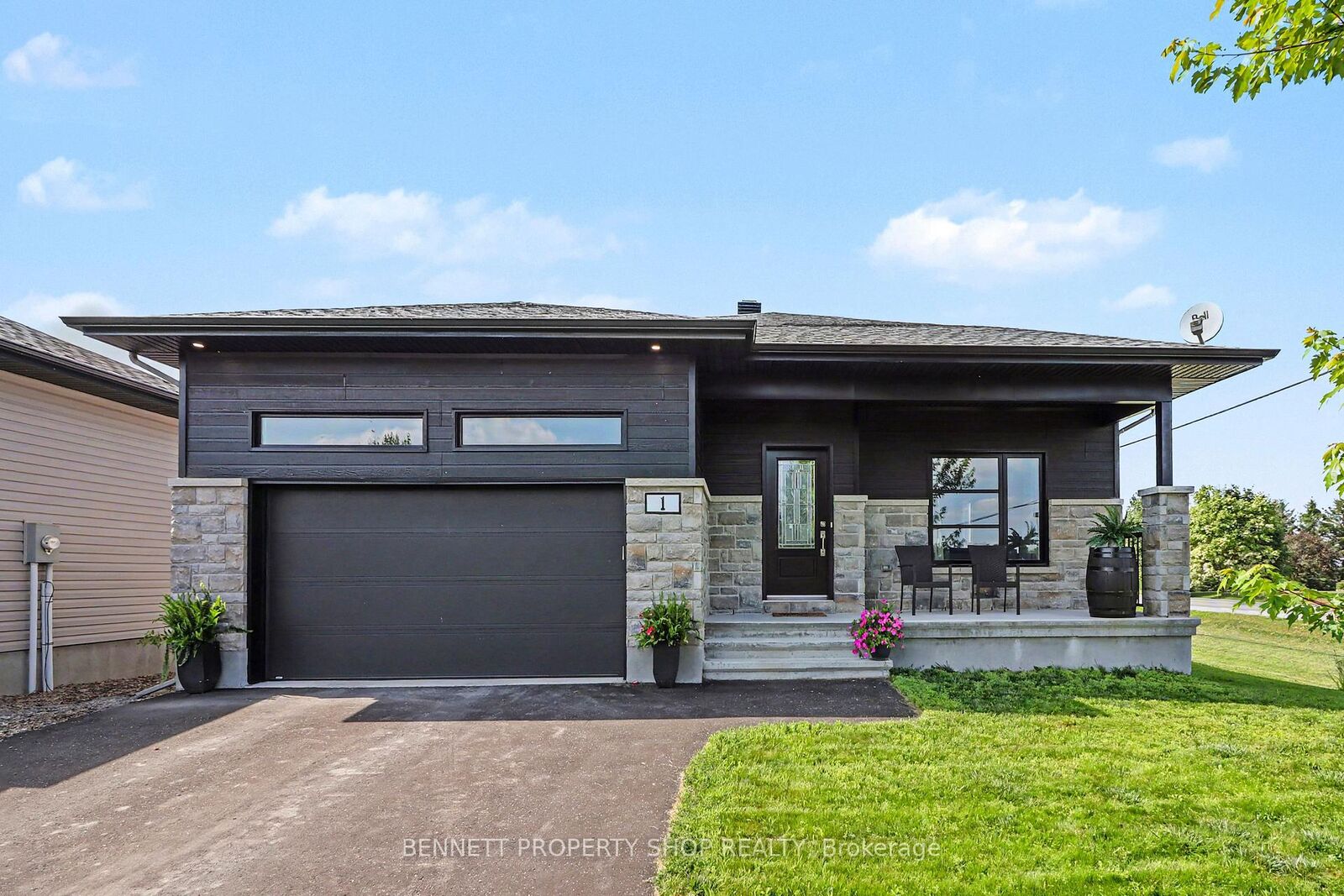 Property Photo: 1 Matheson Street ON K0A 1R0