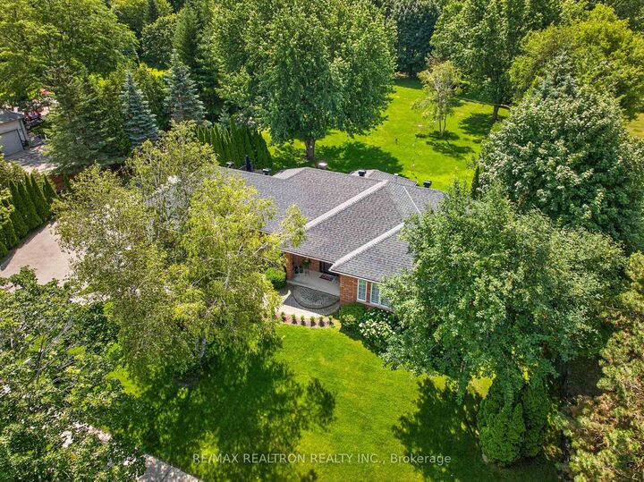 Property Photo: 7 Maplehyrn Avenue ON L0G 1V0