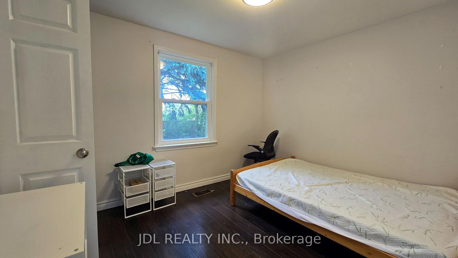 Property Photo:  68 Meadowview Avenue Room Mb  ON L3T 1K7 