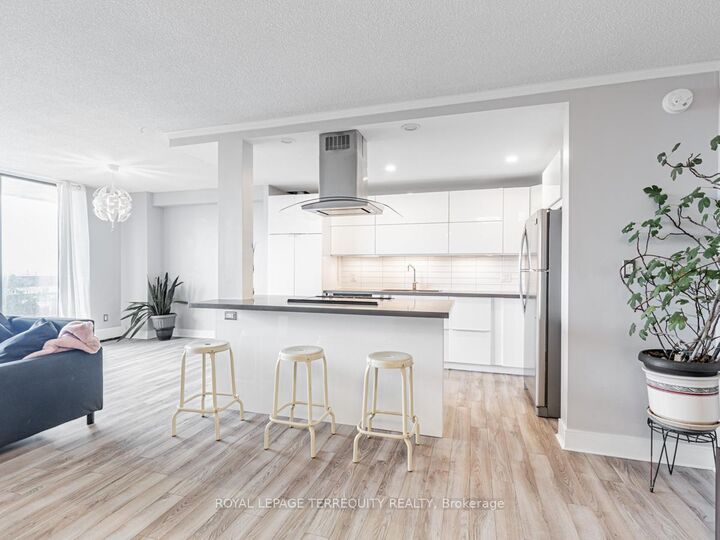 Property Photo: 1210 Radom Street 1409 ON L1W 2Z3