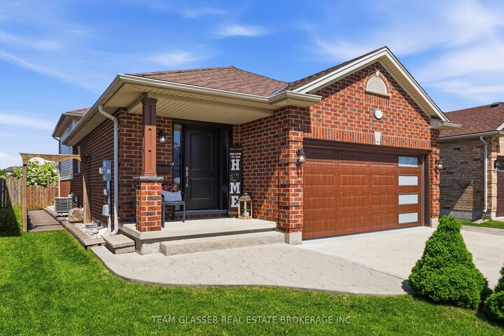 Photo de la propriété:  2334 Meadowgate Boulevard  ON N6M 1L6 