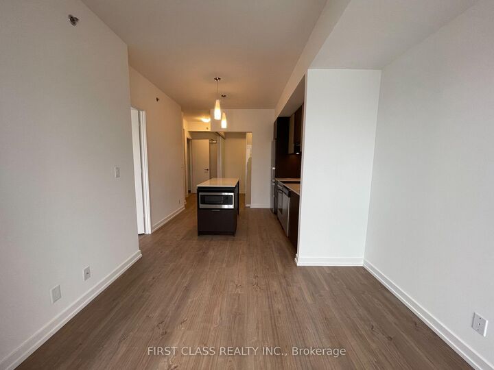 Property Photo:  203 College Street 805  ON M5T 0C8 