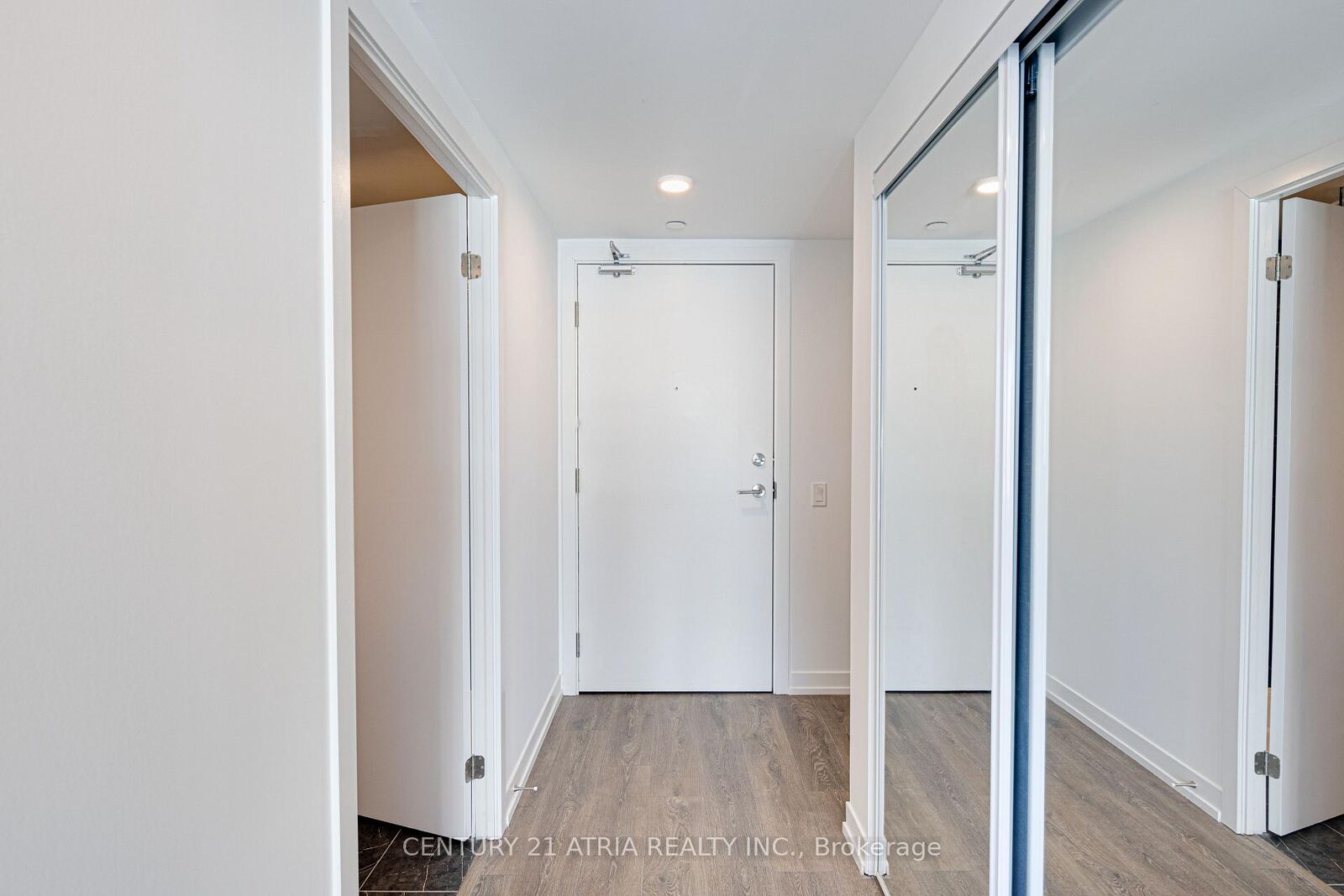 Property Photo:  82 Dalhousie Street 1915  ON M5B 0C5 