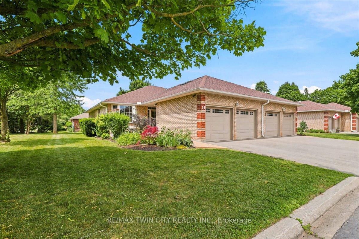 Property Photo:  75 Beasley Crescent 14  ON N1T 1P5 