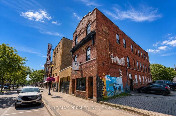 184 King Street E — photo 1