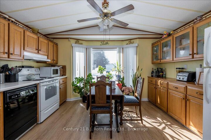 Property Photo: 1 Smiths Lane ON L4R 0B9