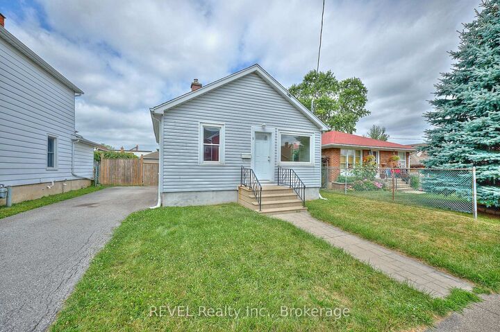 Property Photo: 9 Colborne Street ON L2V 3P6