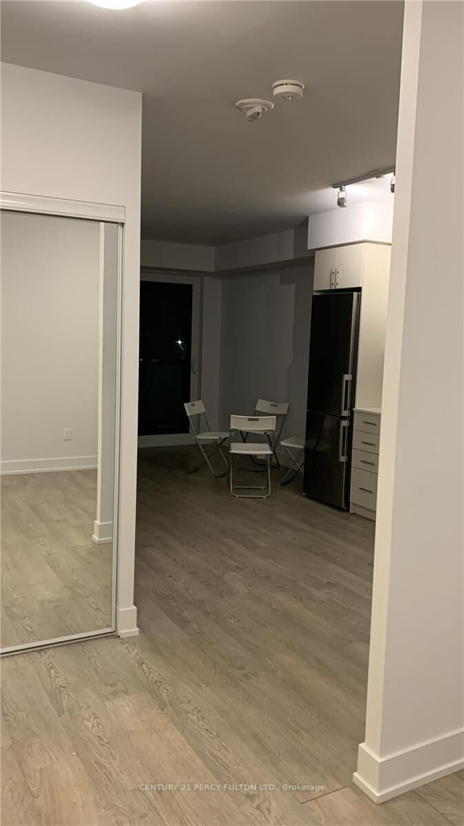 Property Photo:  2550 Simcoe Street N 810  ON L1L 0R5 