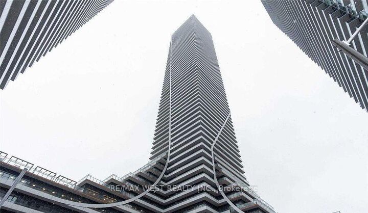 Property Photo:  30 Shore Breeze Drive 5111  ON M8V 0J1 