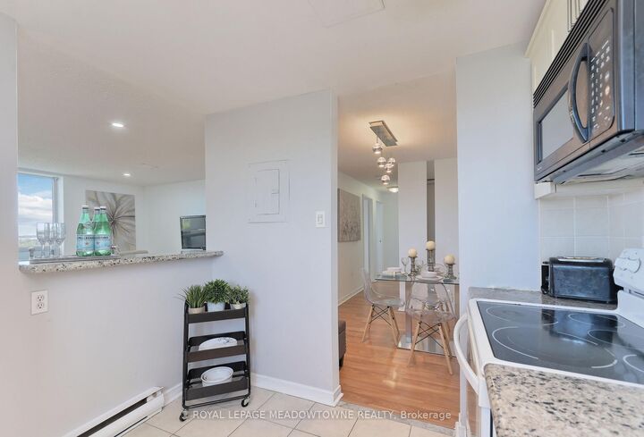 Property Photo: 6720 Glen Erin Drive 1013 ON L5N 3K8