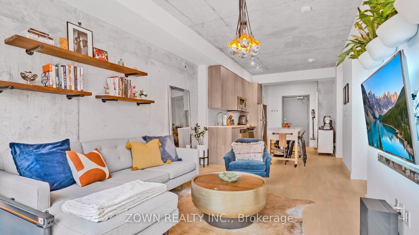 Property Photo:  246 Logan Avenue 222  ON M4M 0E9 
