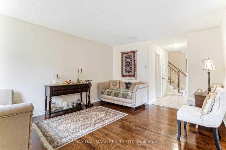 Property Photo:  2006 Glenada Crescent 17  ON L6H 5R9 